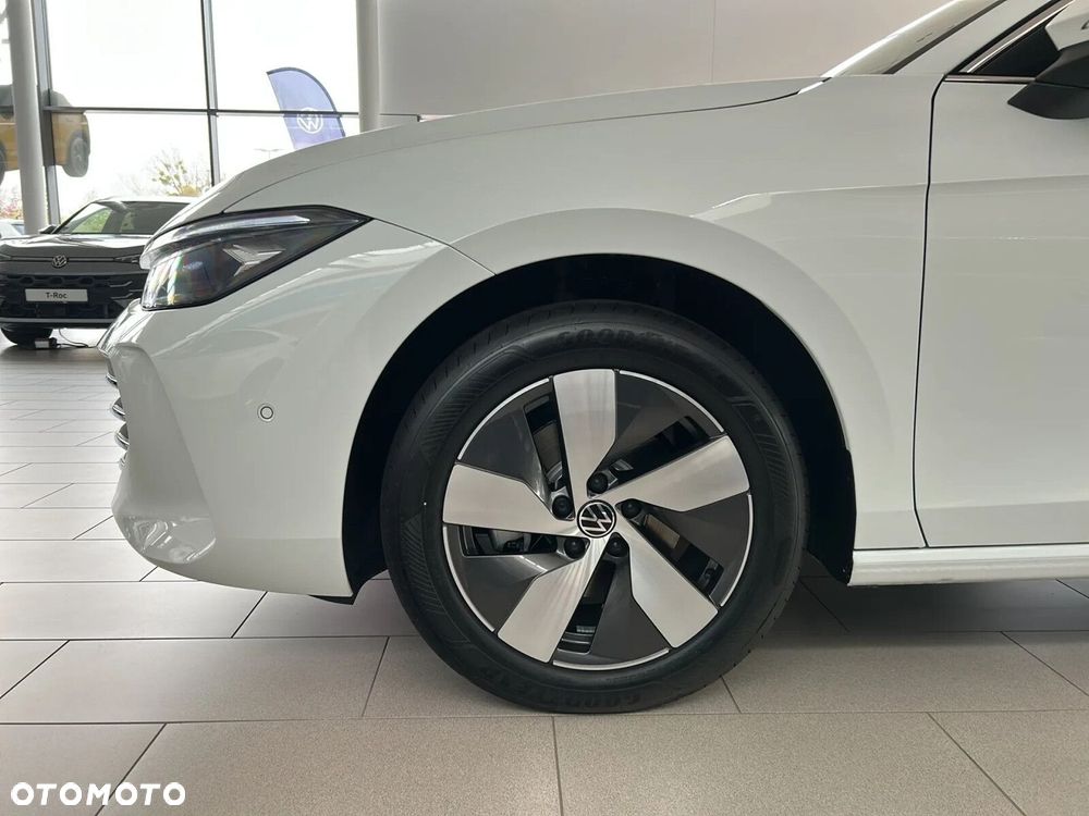 Volkswagen Passat - 30