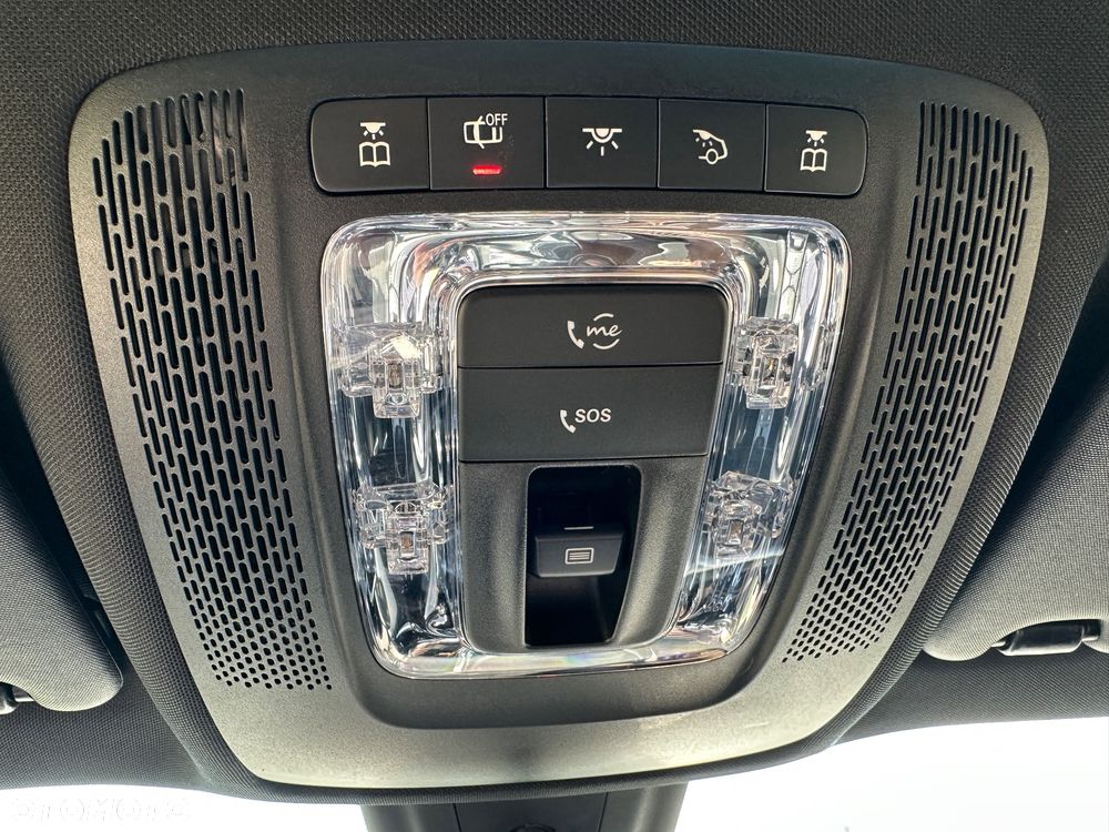 Mercedes-Benz GLB 250 4Matic 8G-DCT - 24