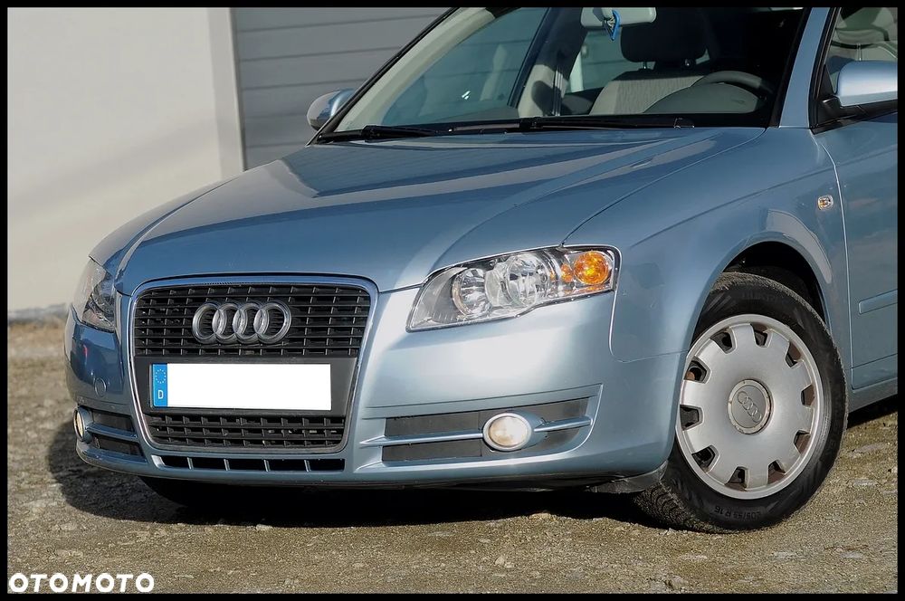 Audi A4 Limousine - 12