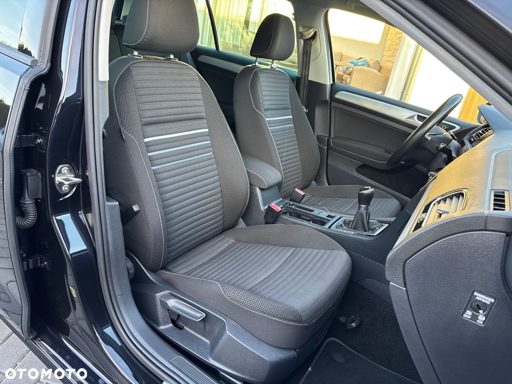 Volkswagen Golf 2.0 TDI BlueMotion Technology Cup - 9