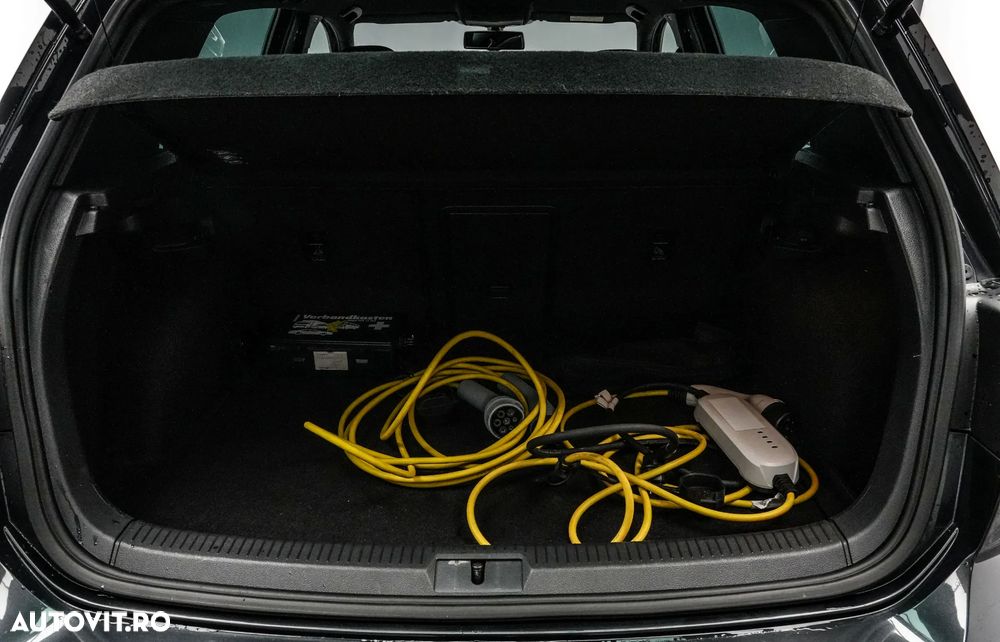 Volkswagen Golf - 24