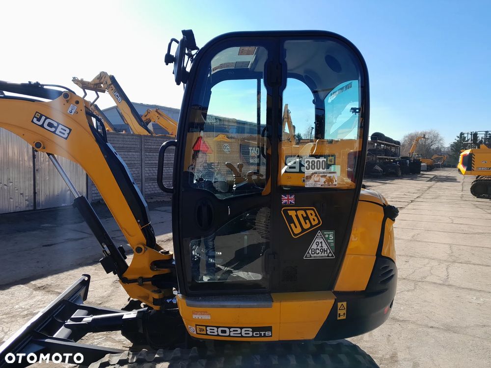 JCB 8026 - 12