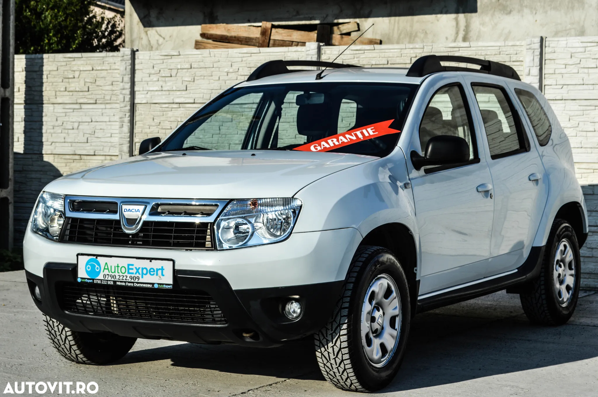 Dacia Duster 1.6 4x2 Laureate - 12