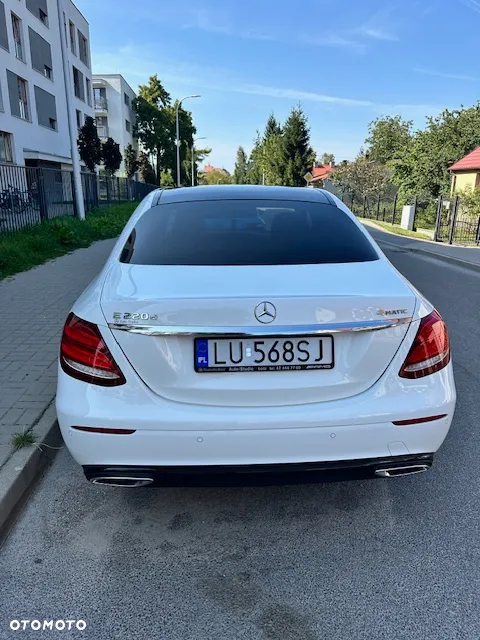 Mercedes-Benz Klasa E 220 d 4-Matic 9G-TRONIC - 3