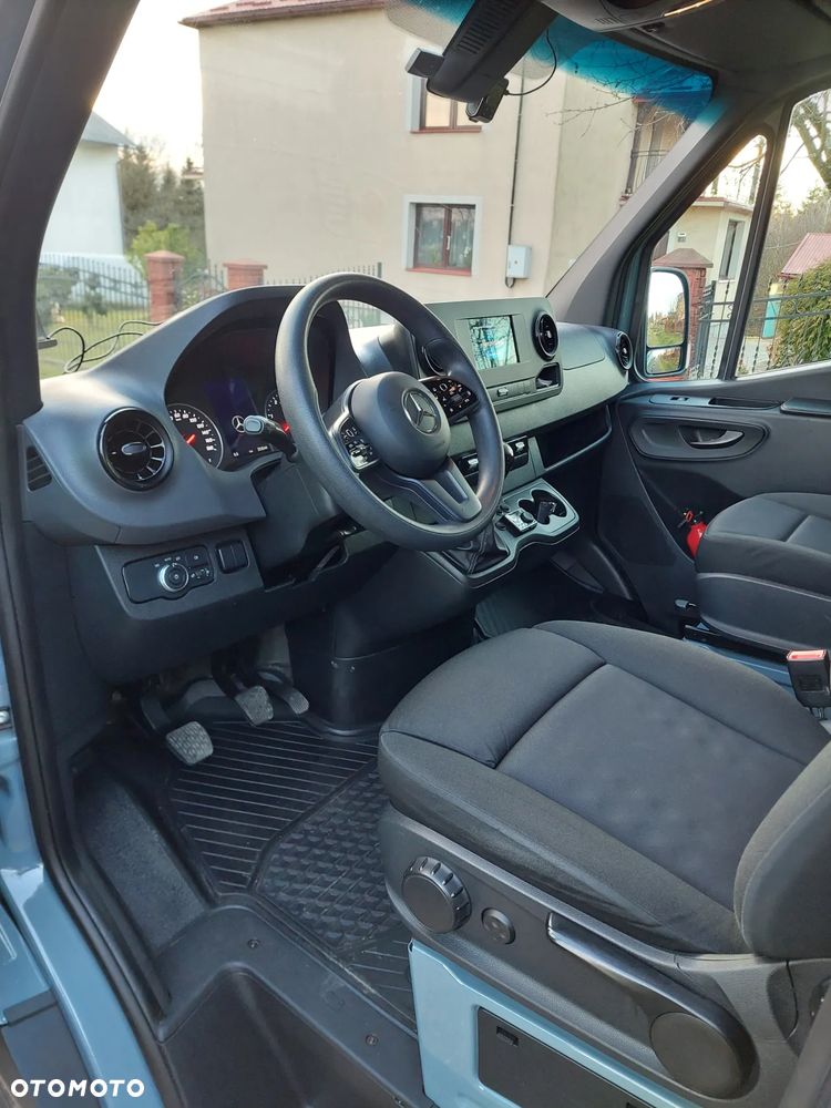 Mercedes-Benz Sprinter - 6