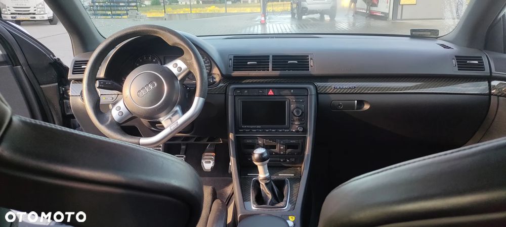 Audi RS4 Limousine - 19
