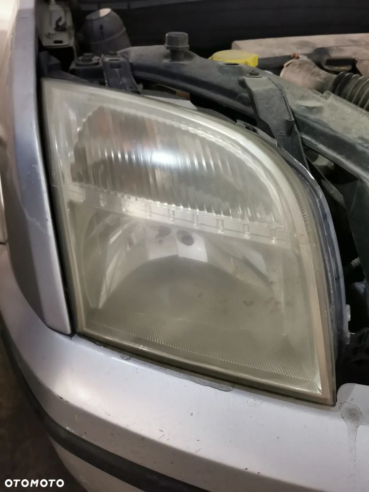 Lampy przód/L, P tył P Ford Fusion - 2