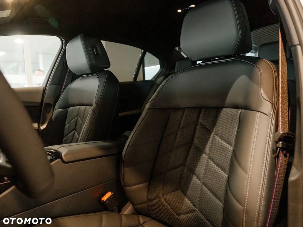 BMW Seria 5 530e PHEV - 12