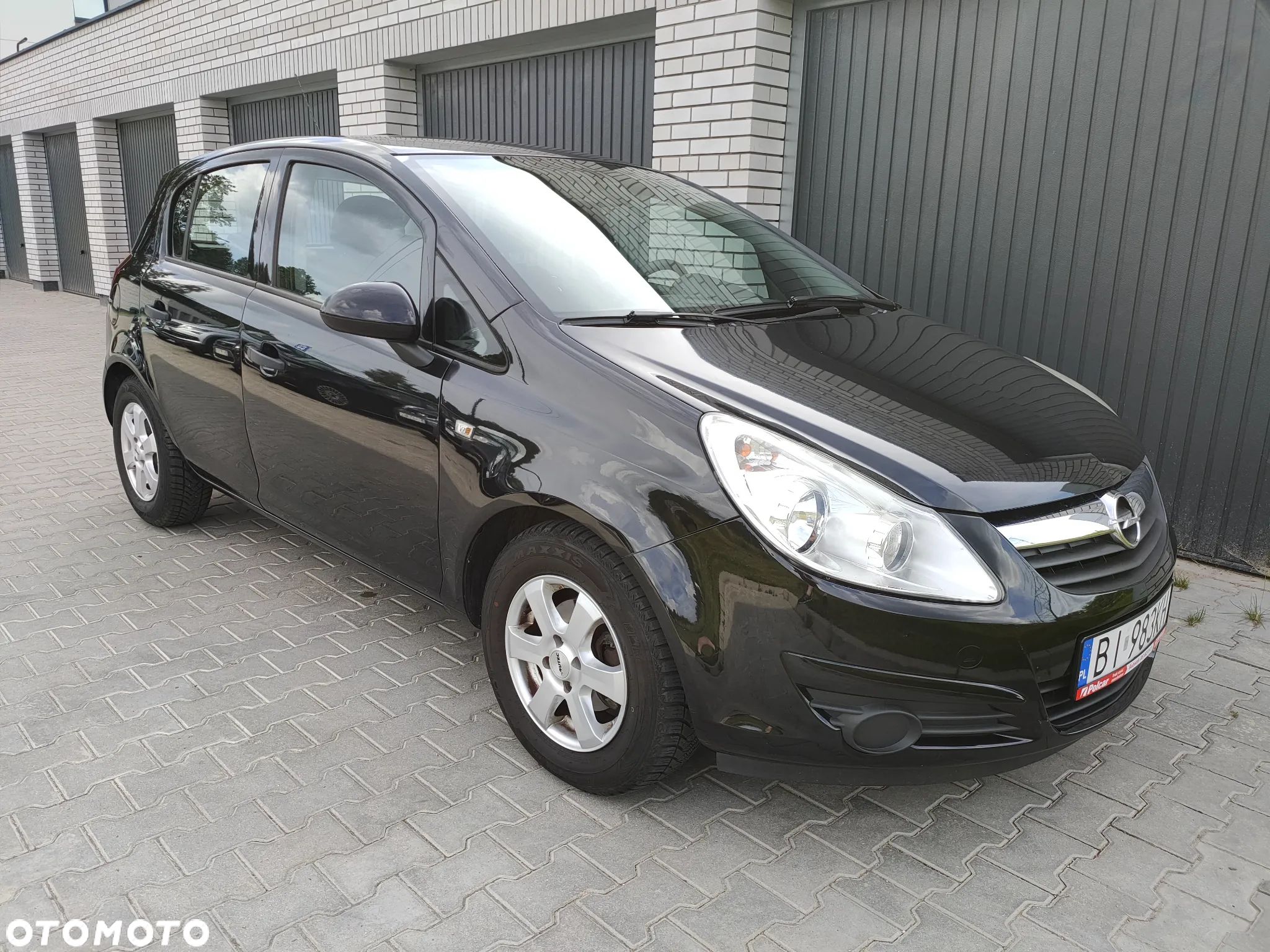 Opel Corsa 1.4 16V Active - 1