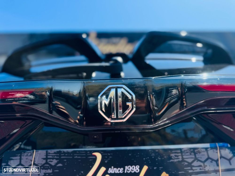 MG MG4 64 kWh Luxury - 13