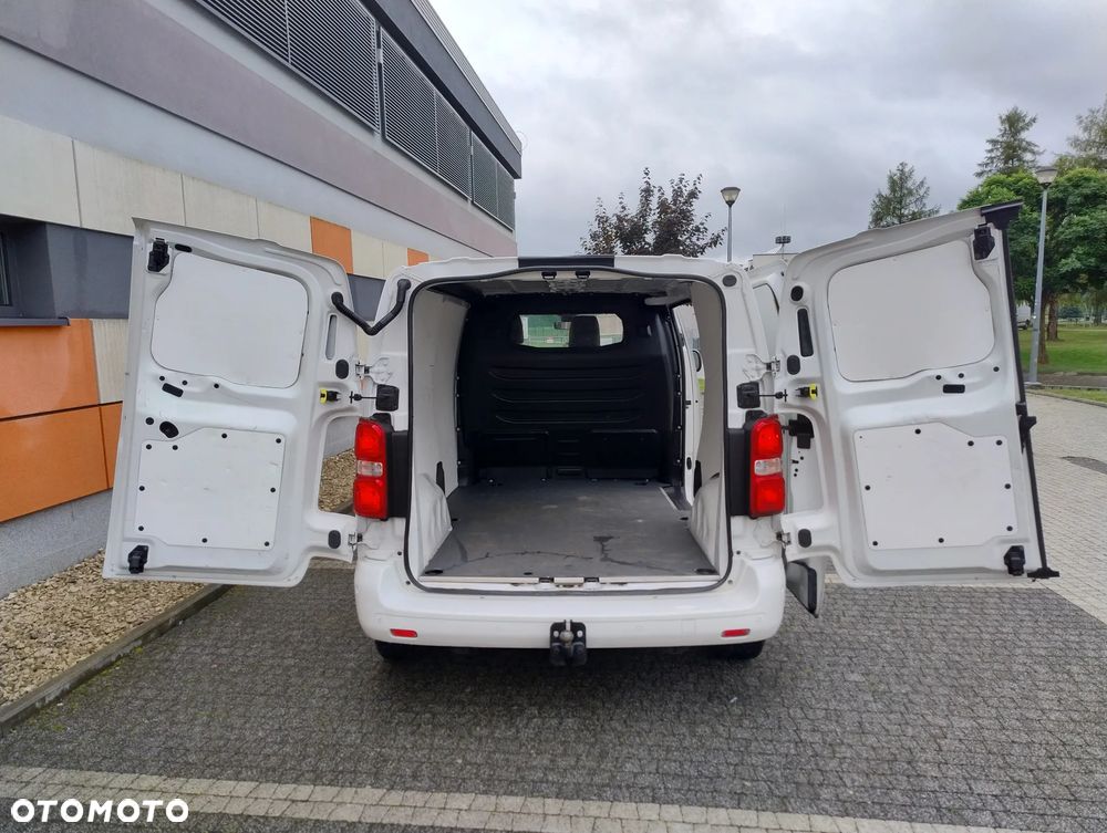 Peugeot EXPERT NOWY MODEL 1.6 HDI (101KM) AUTOMAT (L2H1) (EURO,6) KLIMA WEBASTO FULL OPCJA STAN IDEALNY NIE MA RDZY 100% BEZWYPADKOWY SERWIS A.S.O. DO KOŃCA ! ! ! - 18