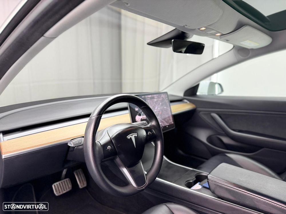 Tesla Model 3 Standard RWD Plus - 19