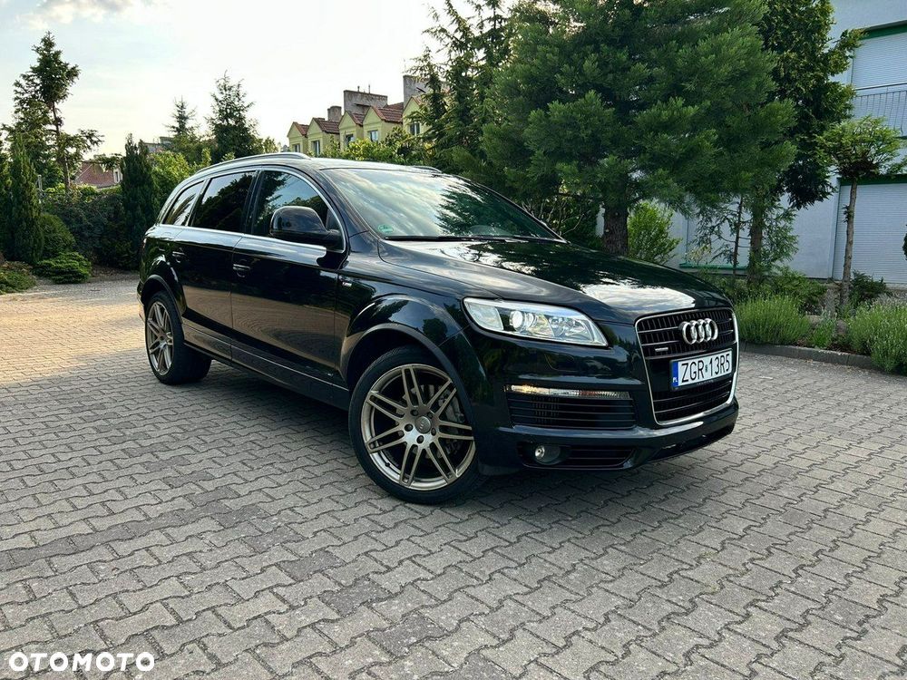 Audi Q7 - 1