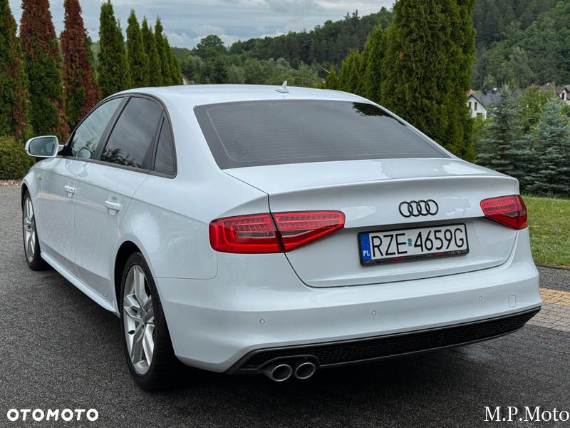 Audi A4 Limousine - 6
