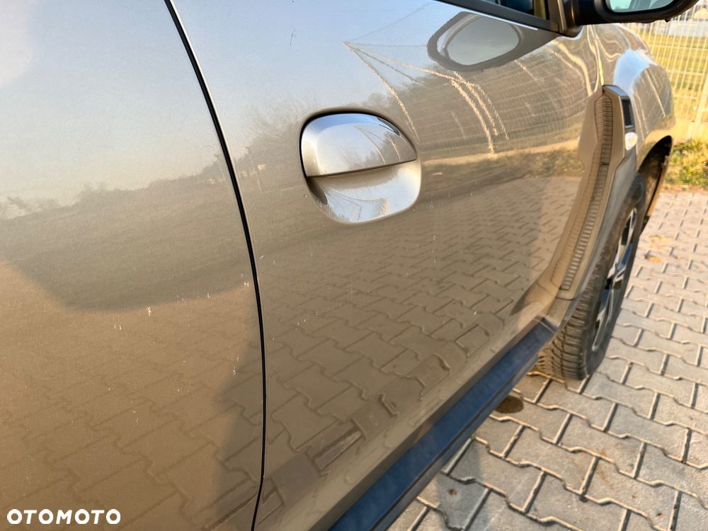 Dacia Duster SCe 115 2WD Prestige - 28