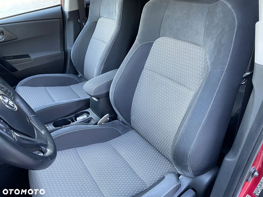 Toyota Auris - 11