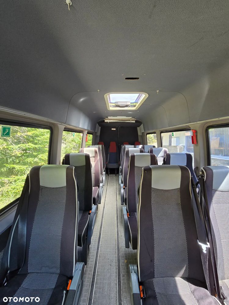 Mercedes-Benz Sprinter - 7