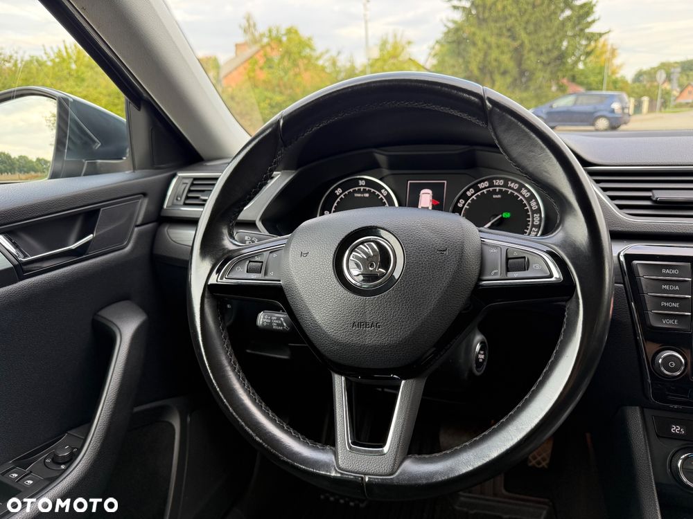 Skoda Superb 1.6 TDI DSG Ambition - 27