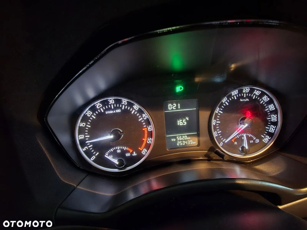 Skoda Octavia 2.0 TDI Active - 5