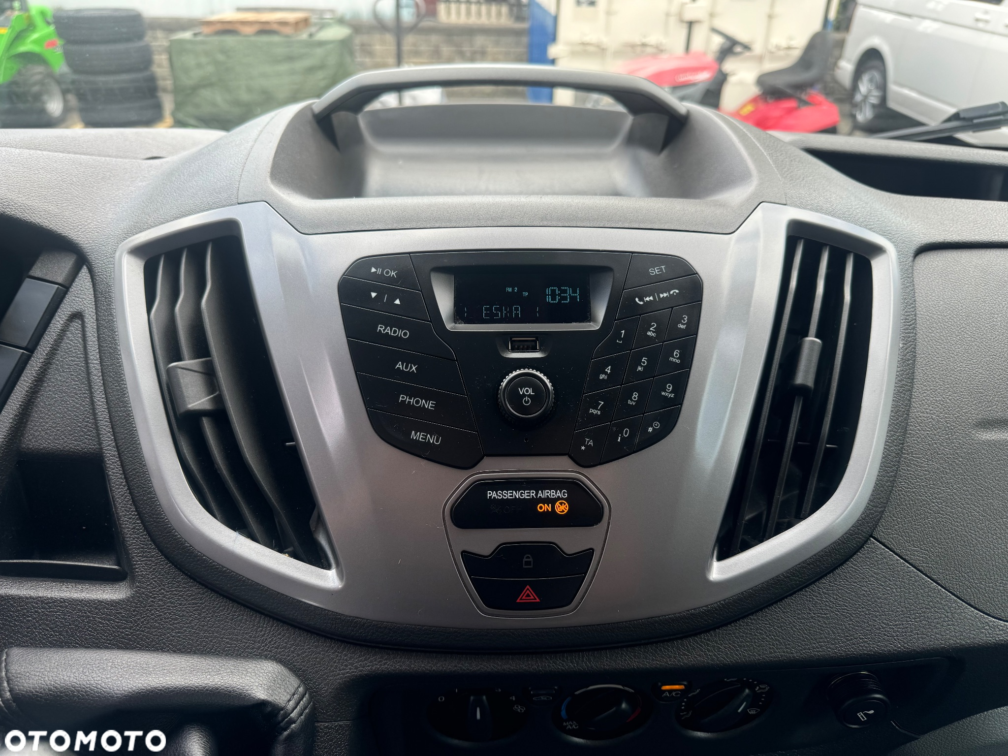 Ford Transit - 28