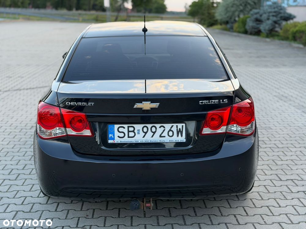 Chevrolet Cruze 1.8 LS - 4
