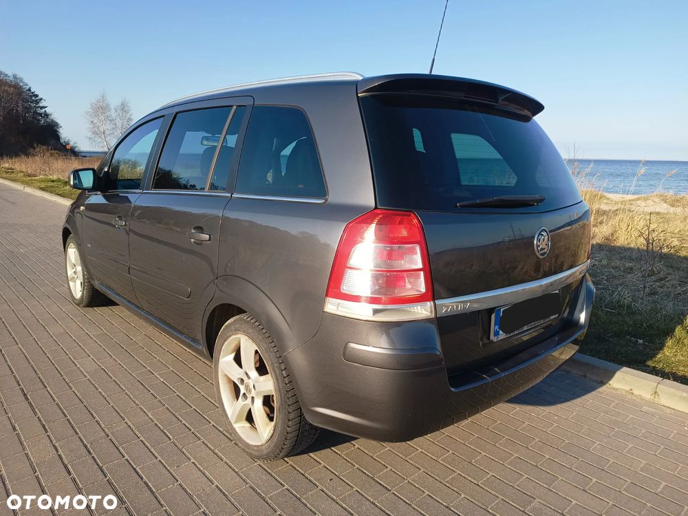 Opel Zafira - 3