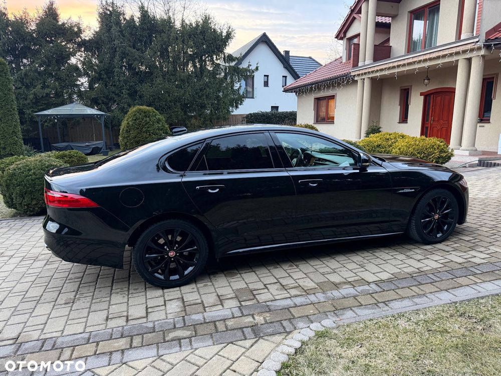 Jaguar XF 2.0 i4D AWD R-Sport - 12