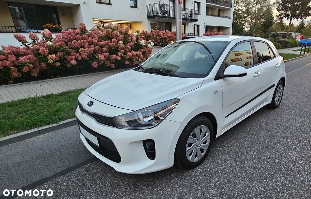 Kia Rio 1.4 L - 9