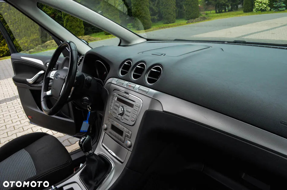 Ford Galaxy 2.0 Business Edition - 38