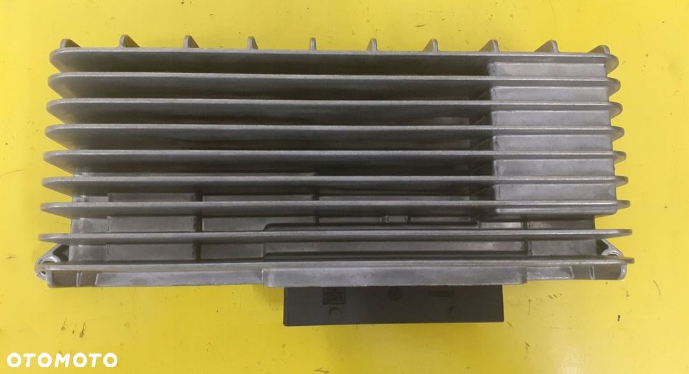 AUDI A4 B8 1.8 TFSI WZMACNIACZ RADIA 8T0035223AH - 1