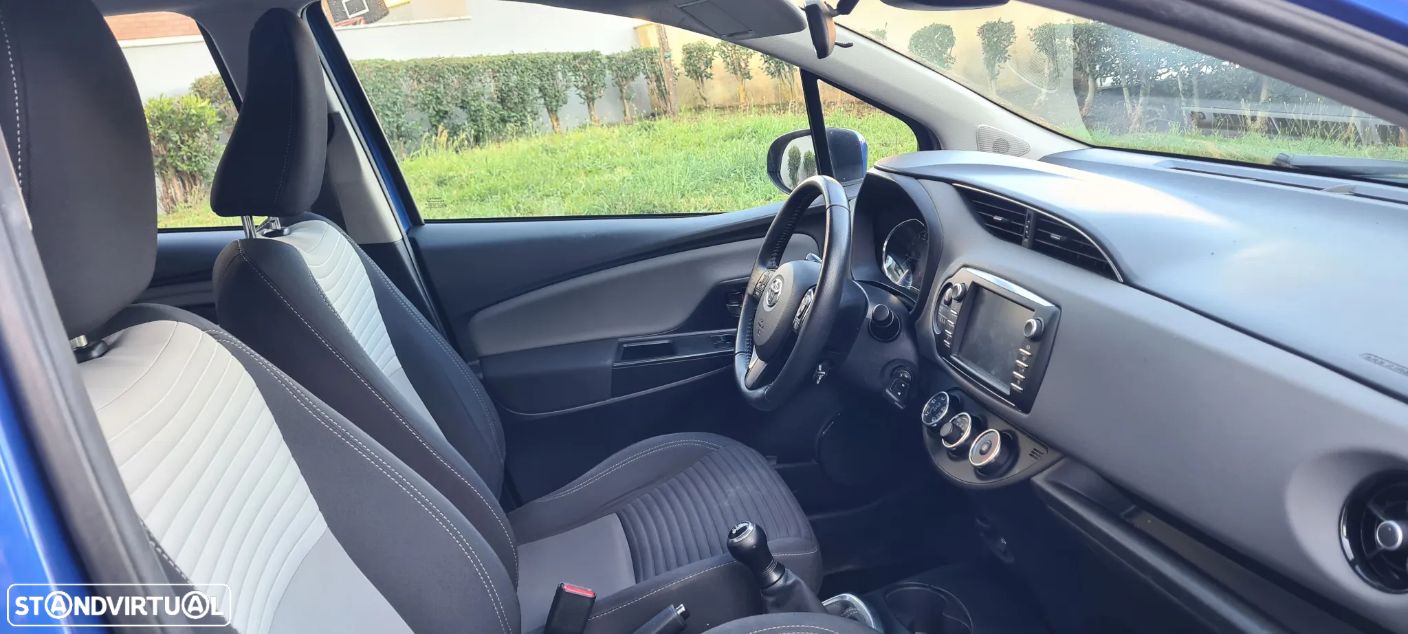 Toyota Yaris 1.0 VVT-i Exclusive - 10