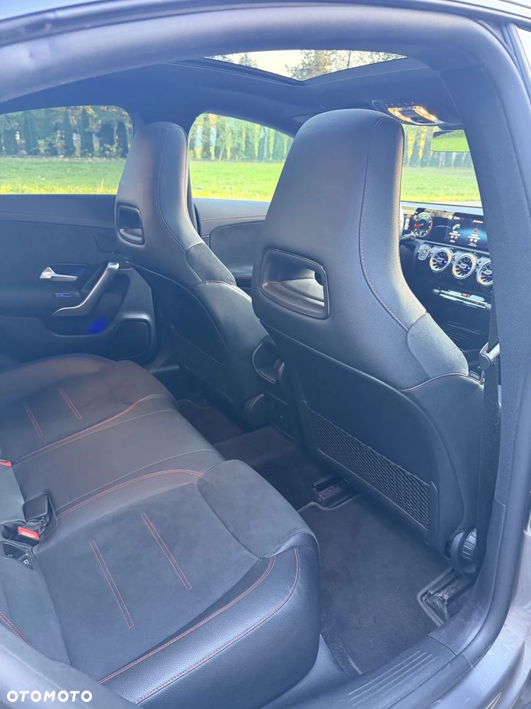 Mercedes-Benz CLA 200 AMG Line 7G-DCT - 15