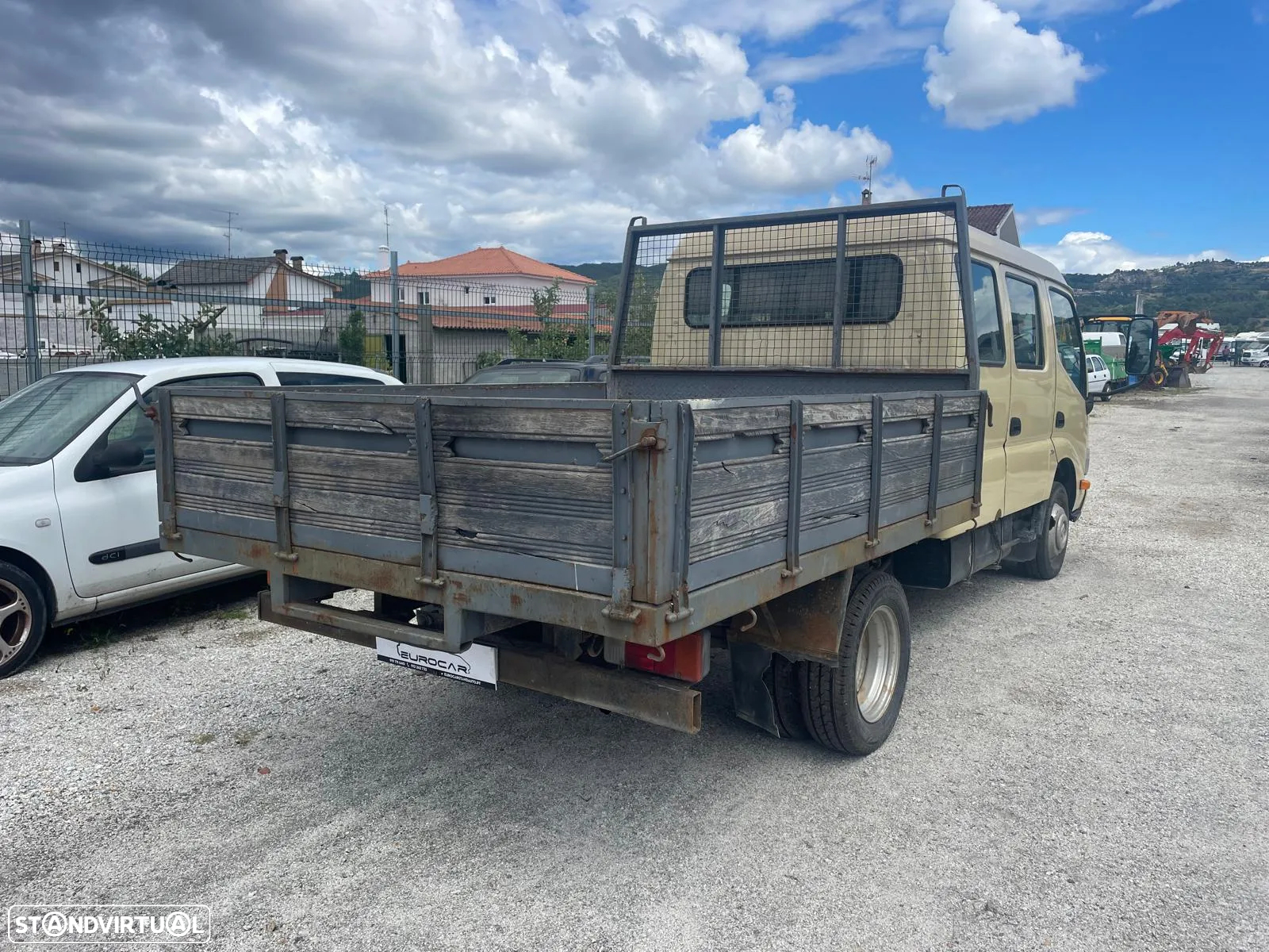 Toyota Dyna 2.5 D-4D Cab. Tripla - 4