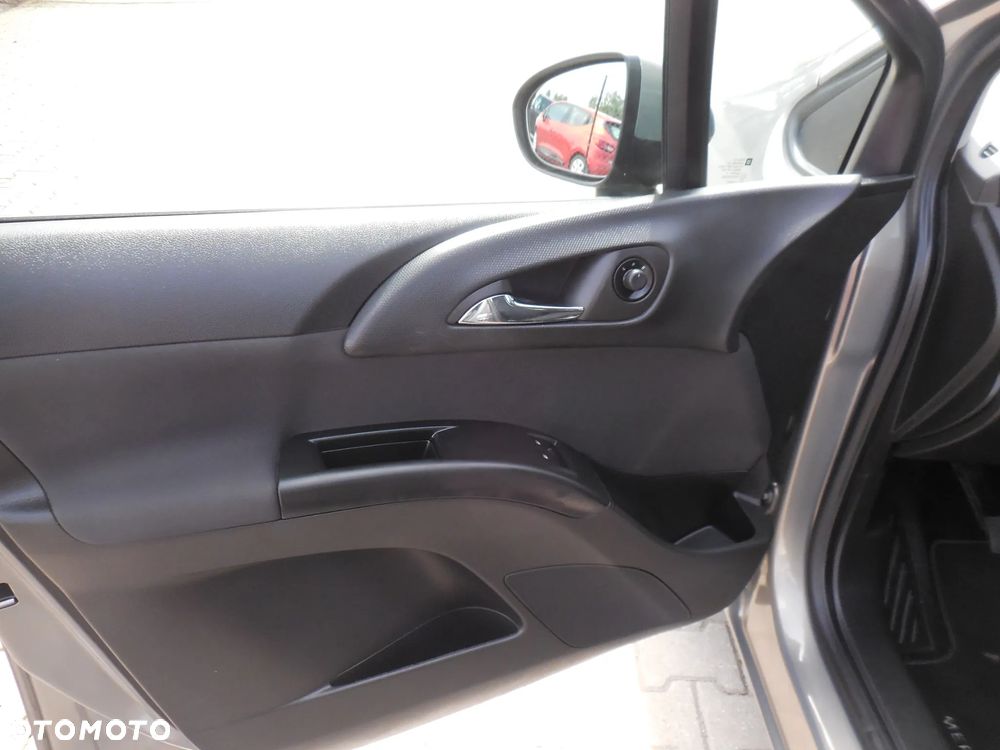 Opel Meriva - 17