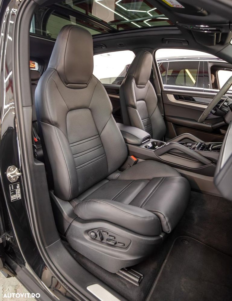 Porsche Cayenne - 12