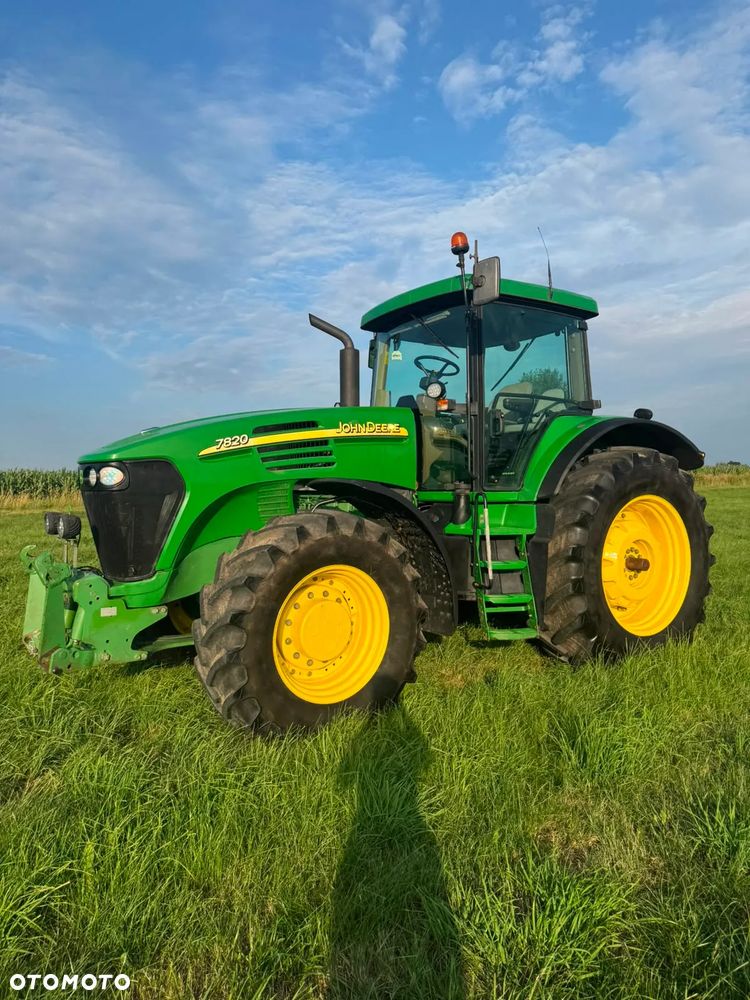 John Deere 7820 - 11