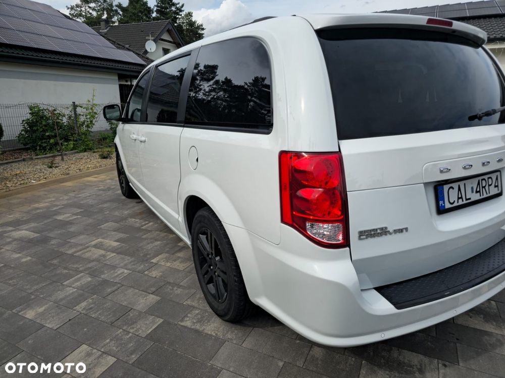 Dodge Grand Caravan 3.6 R/T - 6