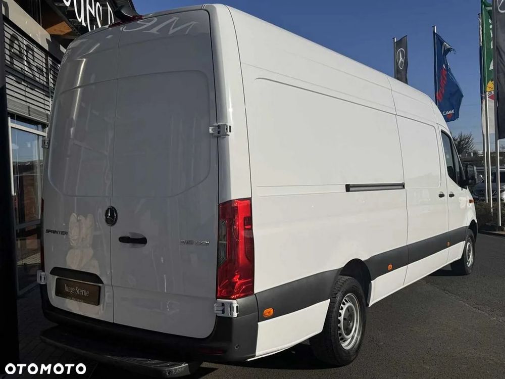 Mercedes-Benz Sprinter - 3