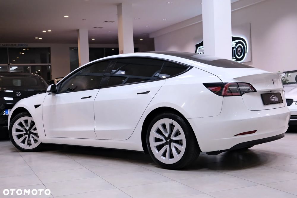 Tesla Model 3 Standard Range Plus - 9