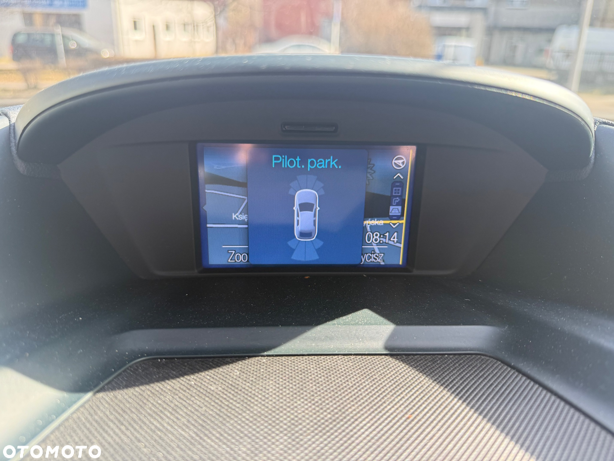 Ford Grand C-MAX - 25