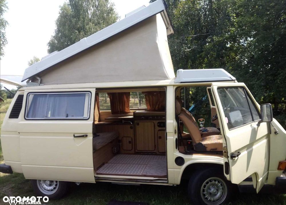 Volkswagen Transporter - 1