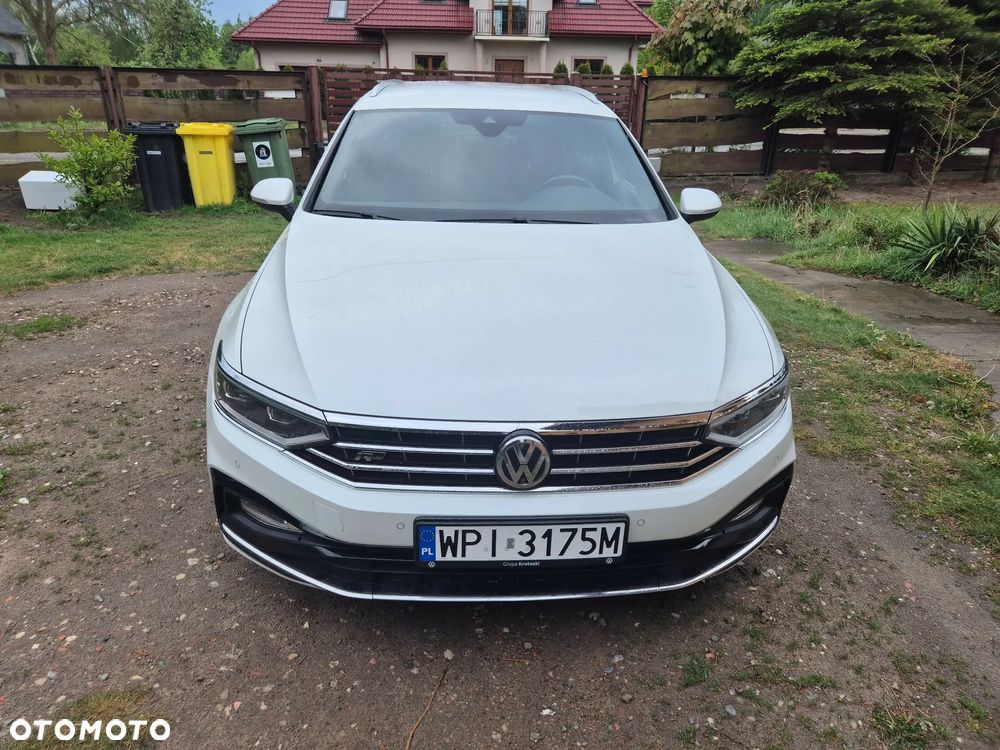 Volkswagen Passat - 4