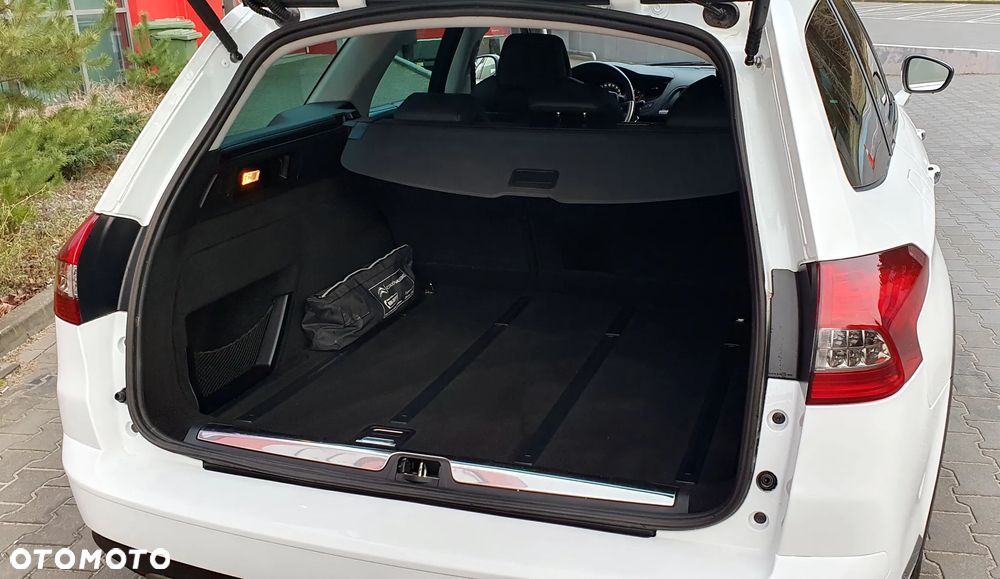 Citroën C5 BlueHDi 180 S&S EAT6 Cross - 12