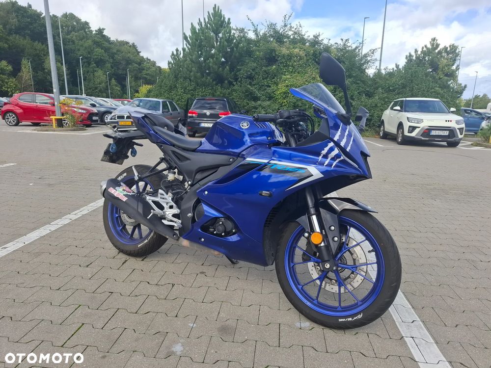 Yamaha YZF - 1