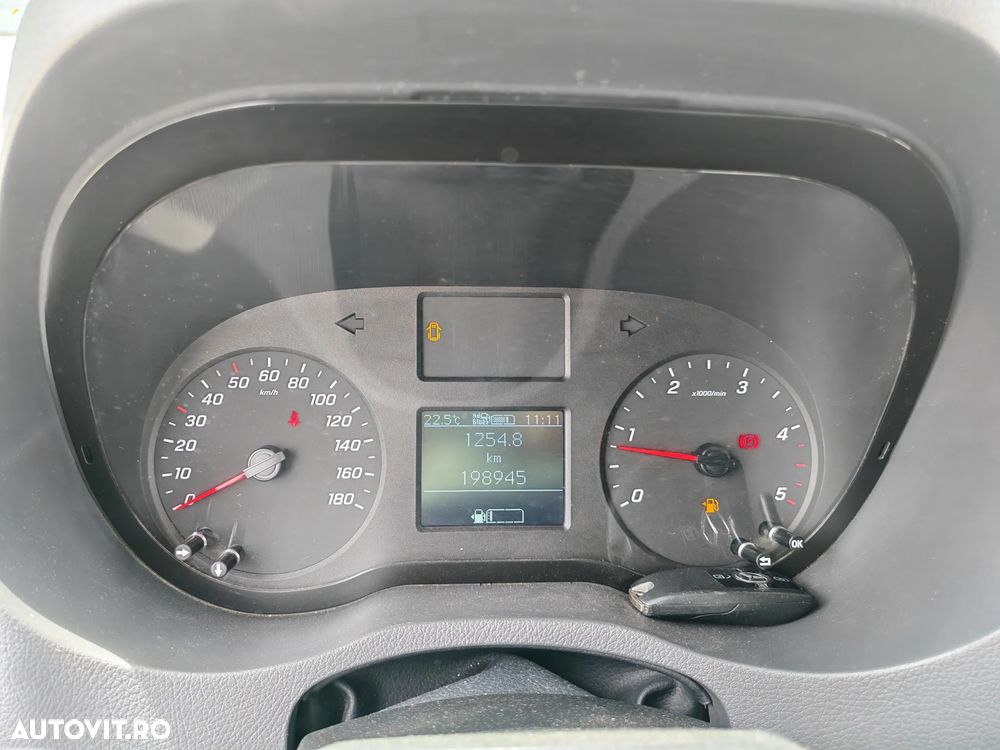 Mercedes-Benz Sprinter - 5