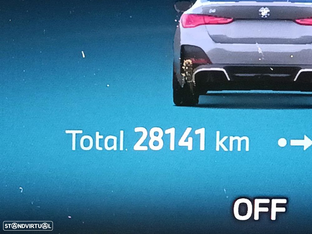 BMW i4 eDrive35 Edição Desportiva M - 7