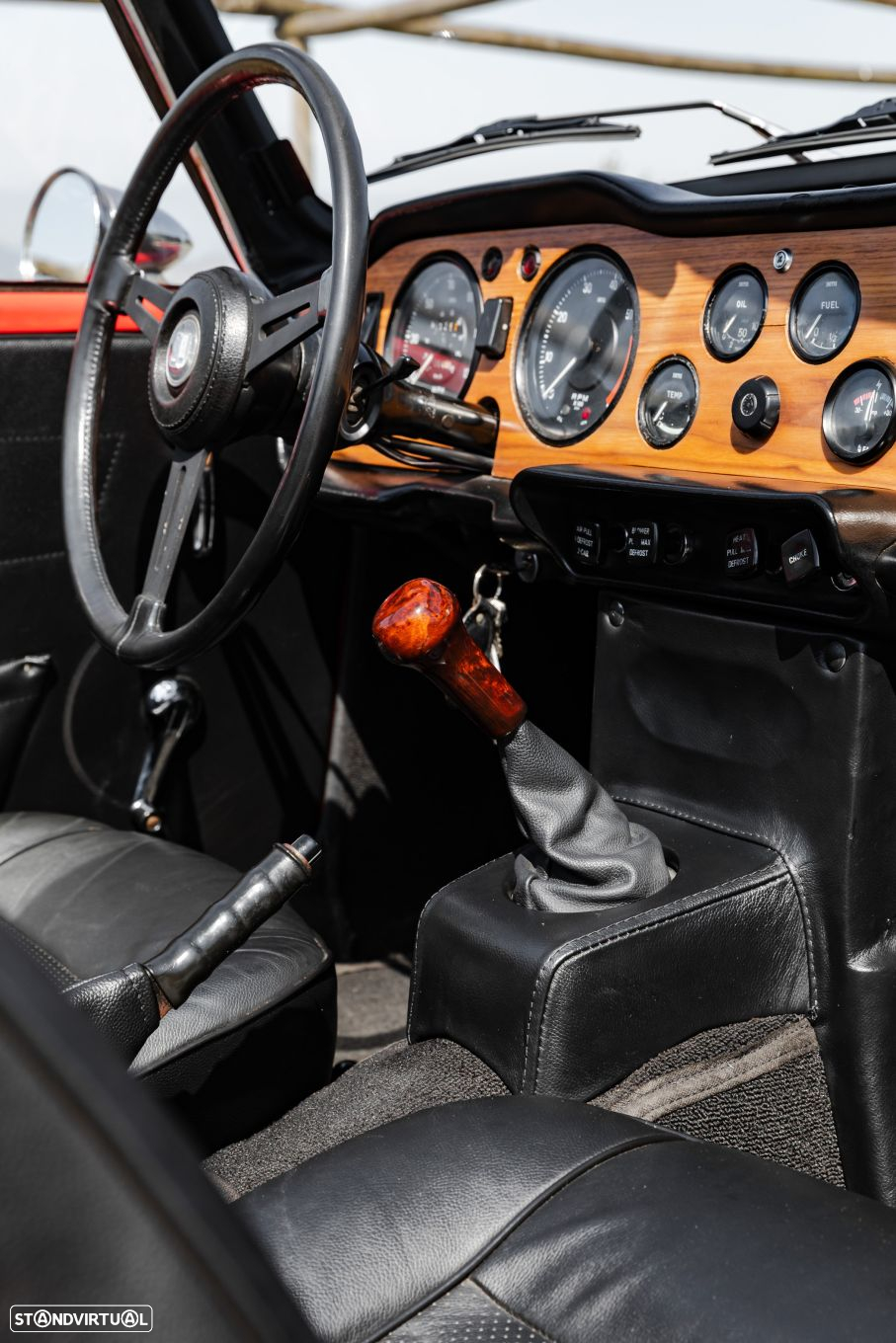 Triumph TR6 - 25