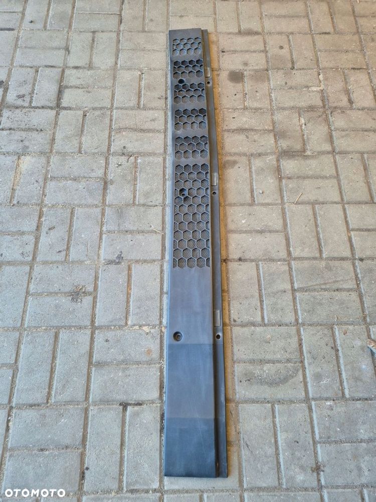 KRATKA KOMINA WLOTU POWIETRZA MAN TGX EURO 6 81082015939 - 1