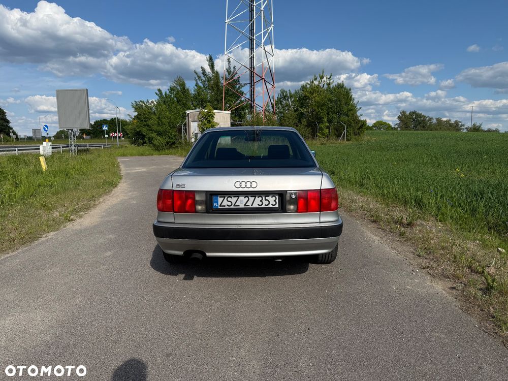 Audi 80 2.0 E - 4
