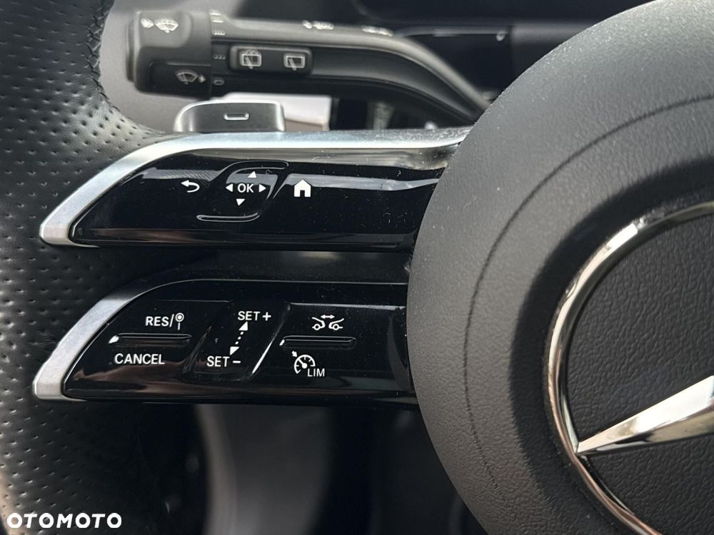 Mercedes-Benz GLA - 29